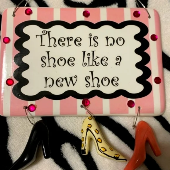 👠   PATENT LEATHER  ME TOO RUTHY PUMPS SZ 9 VNPLC - Picture 5 of 16